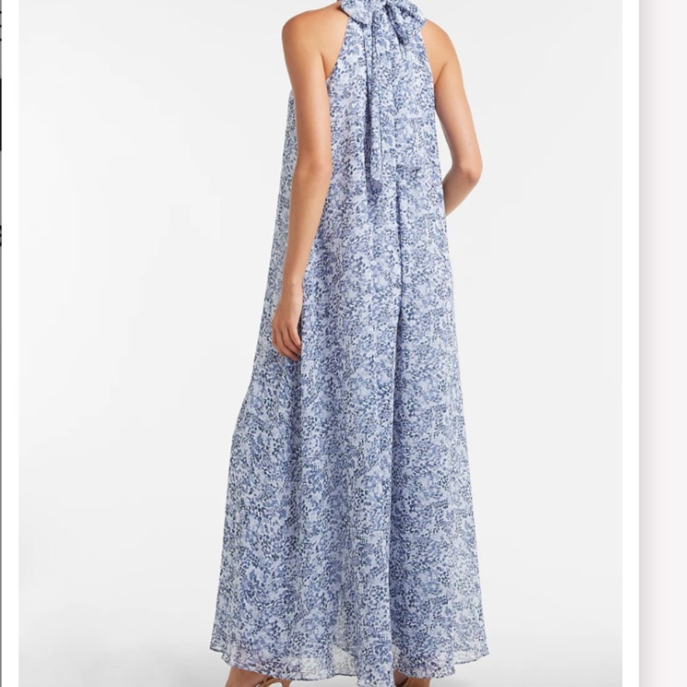 EXPRESS Paisley Mock Neck Shapeless
Jumpsuit
